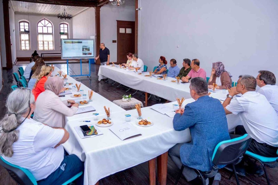 Menteşe’de hayat boyu öğrenme komisyonu toplantısı gerçekleştirildi