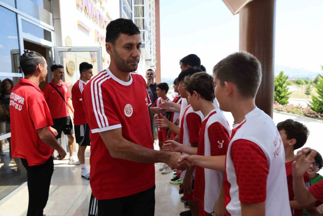 Antalyaspor Burdur kampına başladı