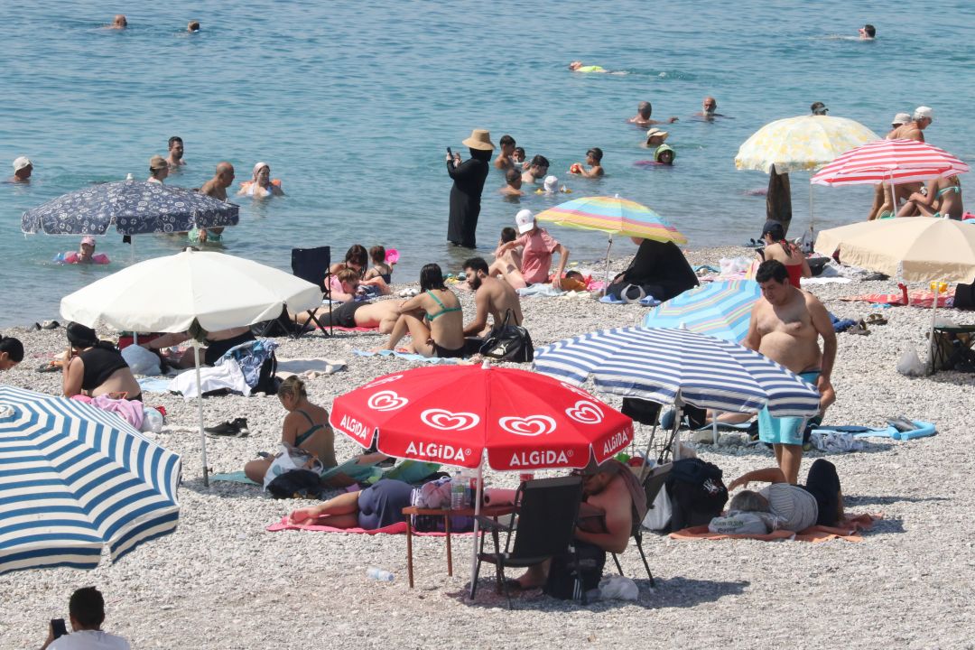 Antalya'da termometreler 48 dereceyi gördü