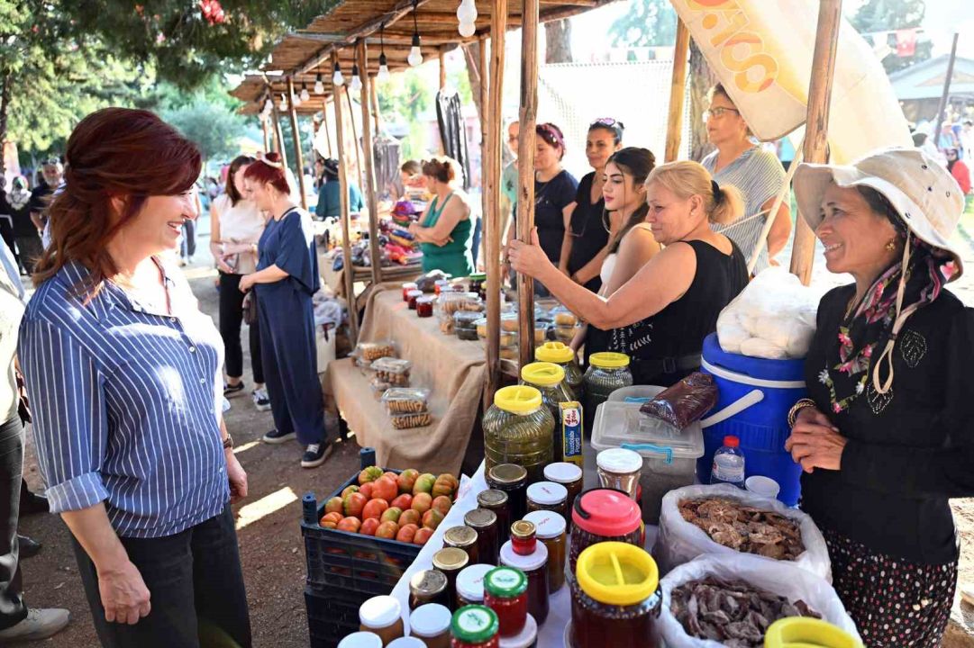 Mersin’de kadınlar geleneksel aşure etkinliğinde bir araya geldi