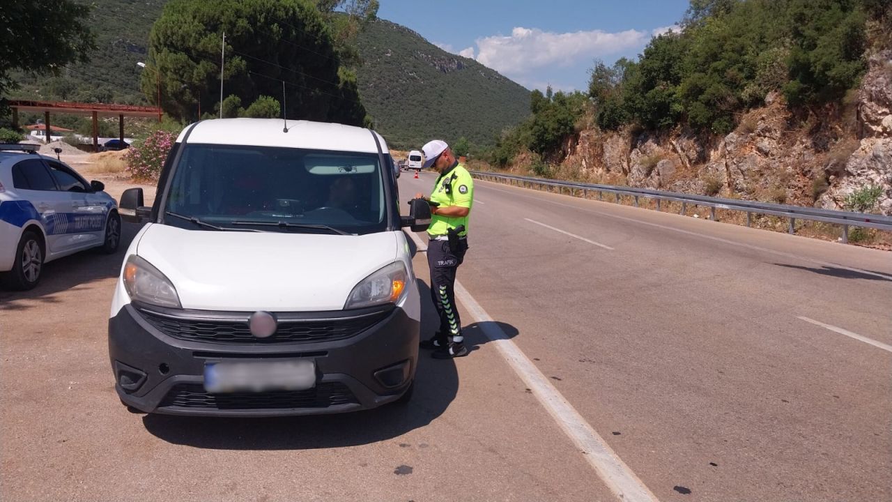 Antalya'da son 1 haftada 18 bin 789 araç ve sürücüsüne ceza