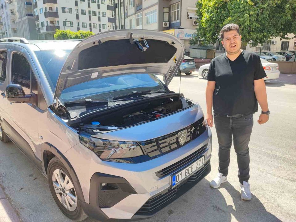 Ekspere götürdü şok oldu: Sıfır aldığı Peugeot panelvan boyalı ve ’Sök-tak’ çıktı