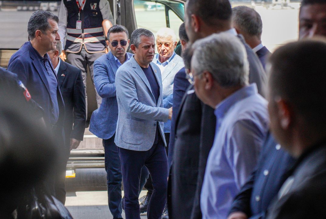 Özgür Özel Antalya'da