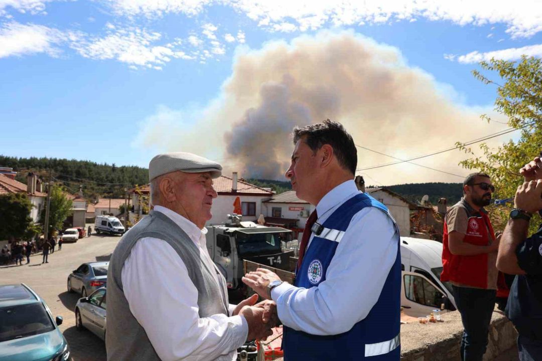 Yangınlar tüm izinleri iptal etti
