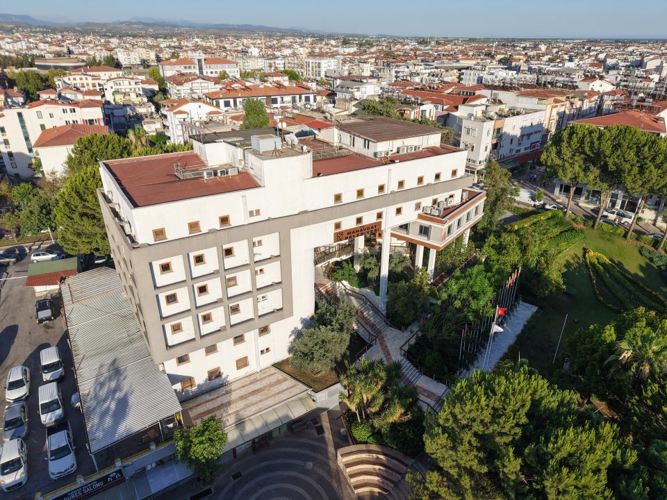 Manavgat Belediyesi'ne ‘rüşvet’ operasyonunda 28 kişi gözaltında, 6 şüpheli firari