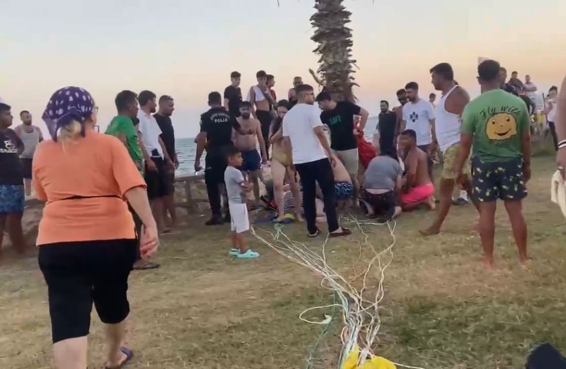 Kızkalesi’nde paraşüt kazası: 2 yaralı