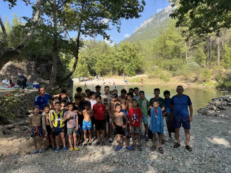 Antalya’da spor ve doğa kampı! Üzümdere ve Altınbeşik’e keyifli ziyaret