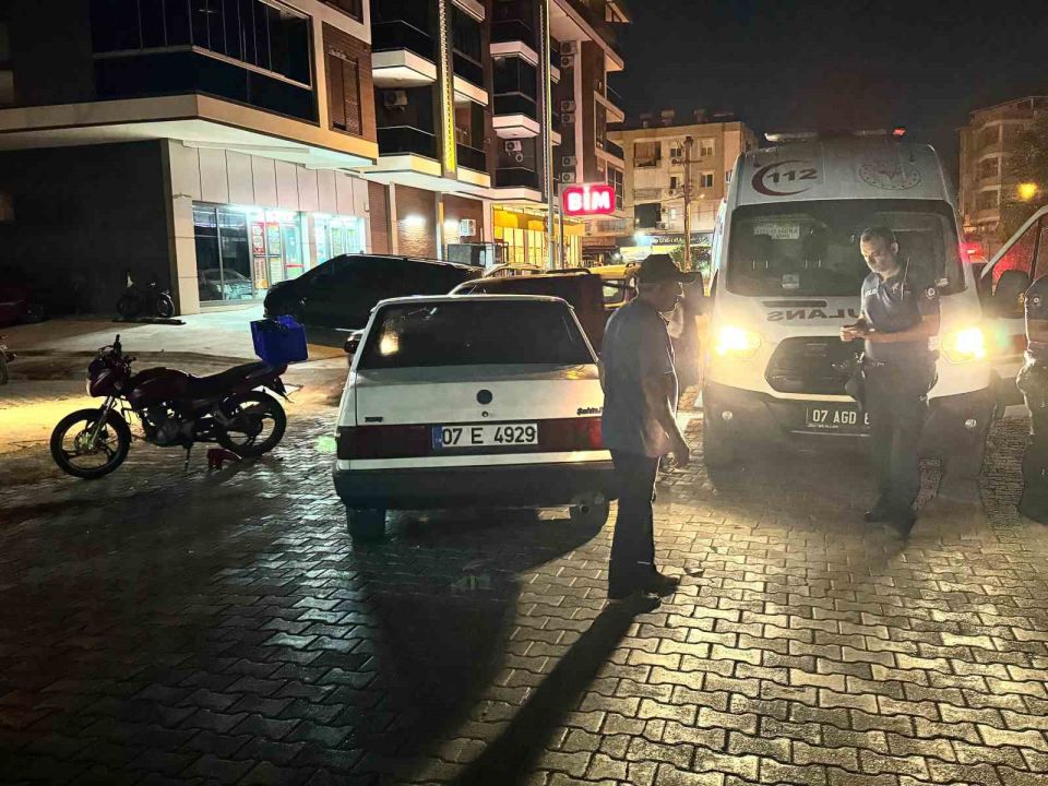 Otomobil ile çarpışan motosikletli yaralandı