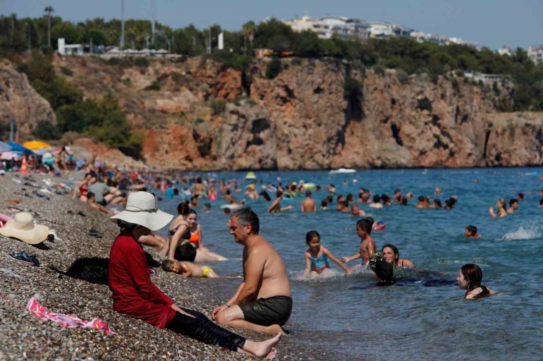 Antalya'da deniz suyu İstanbul ve Ankara’yı geride bıraktı