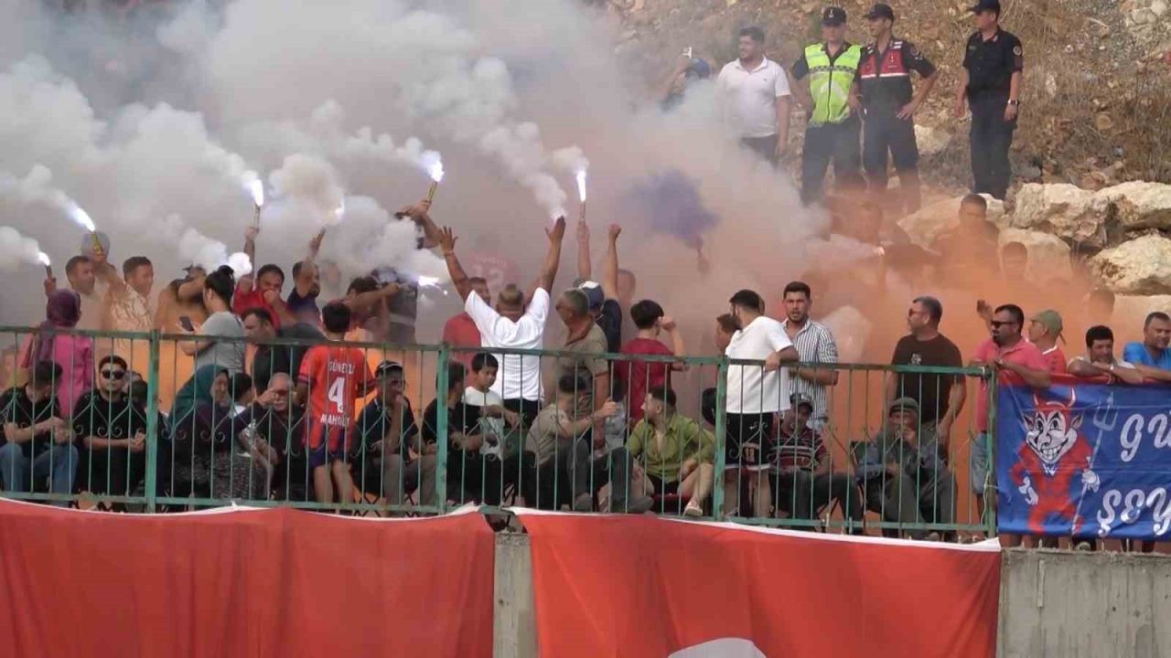 Böyle futbol turnuvası görülmedi: Maçı tepelerden izlediler