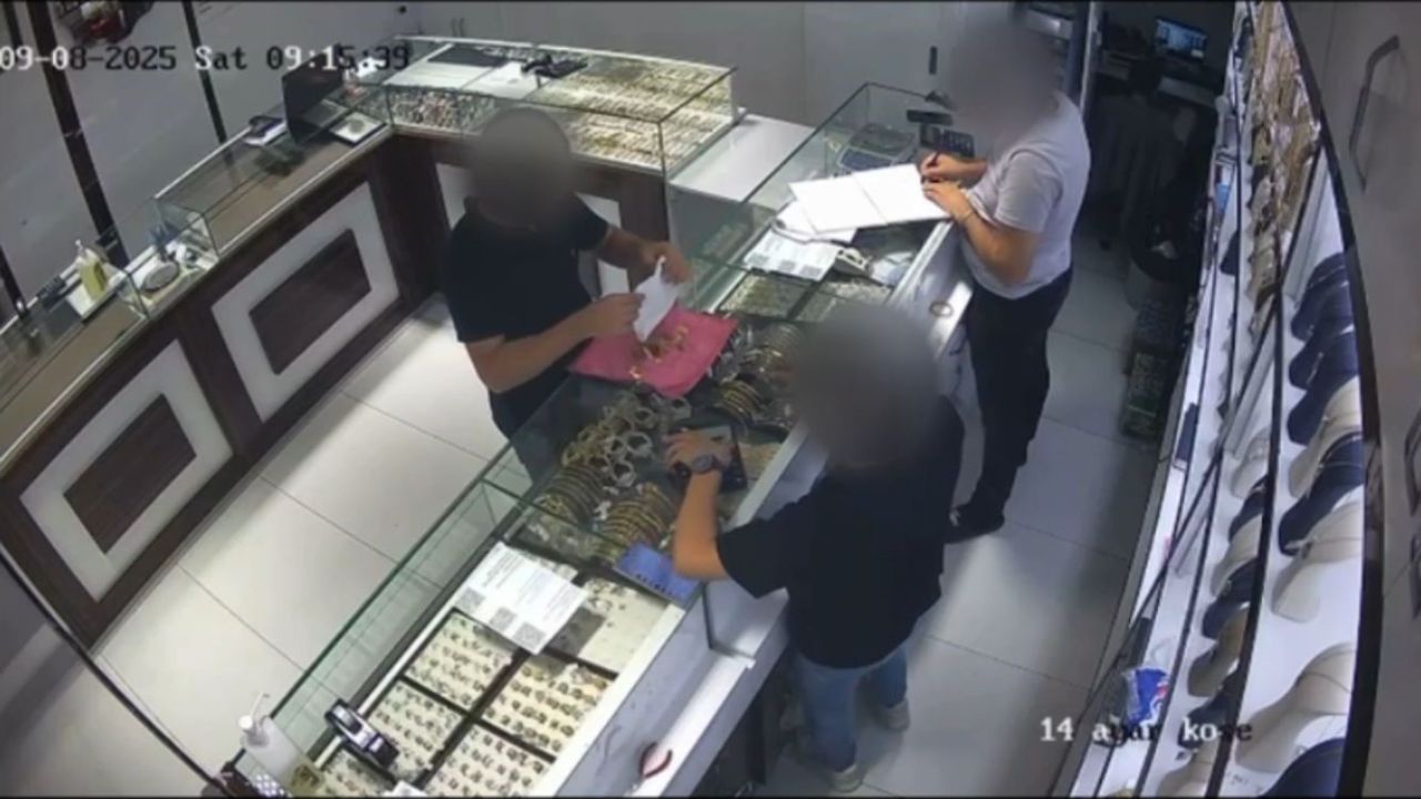 Altınlarını gasp edip yaşamdan kopardı