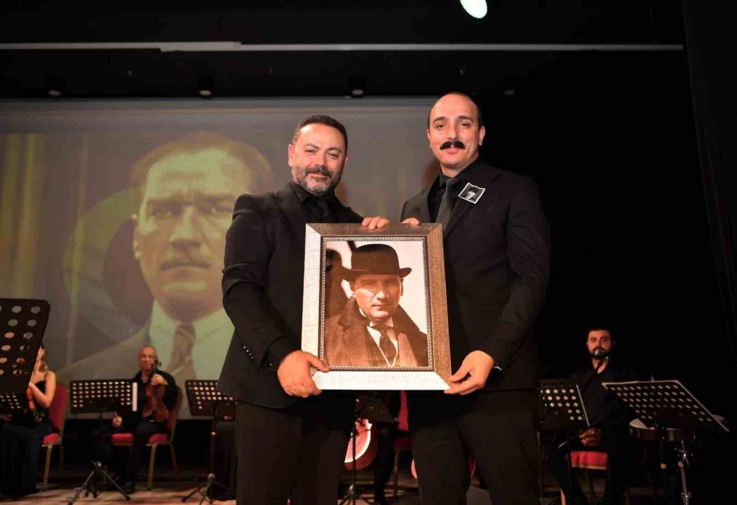 Fesli Efe’nin hikayelerinden Konyaaltı’na iki türkü yapıldı