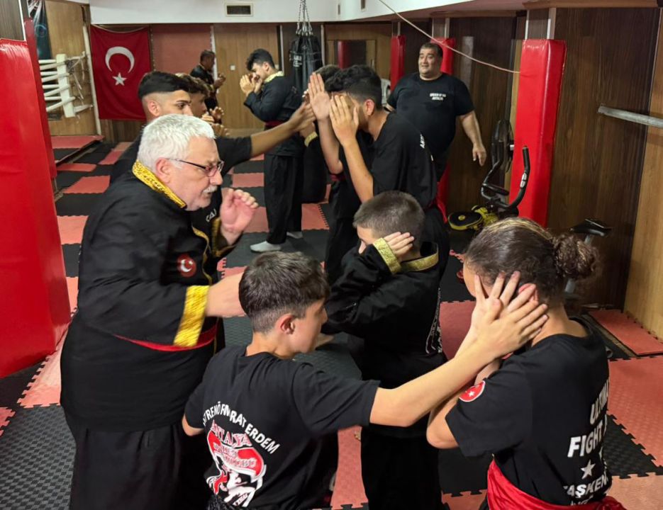 Osmanlı tokadı dünyaya yayılıyor! Antalya’dan 55 ile uzanan “Oba Boksu”