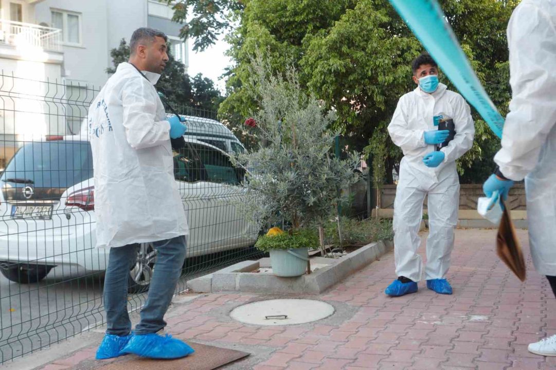 Banyoda boğazı kesik halde ölü bulunmuştu: Ev arkadaşı serbest bırakıldı, yeni şüpheli operasyonla yakalandı