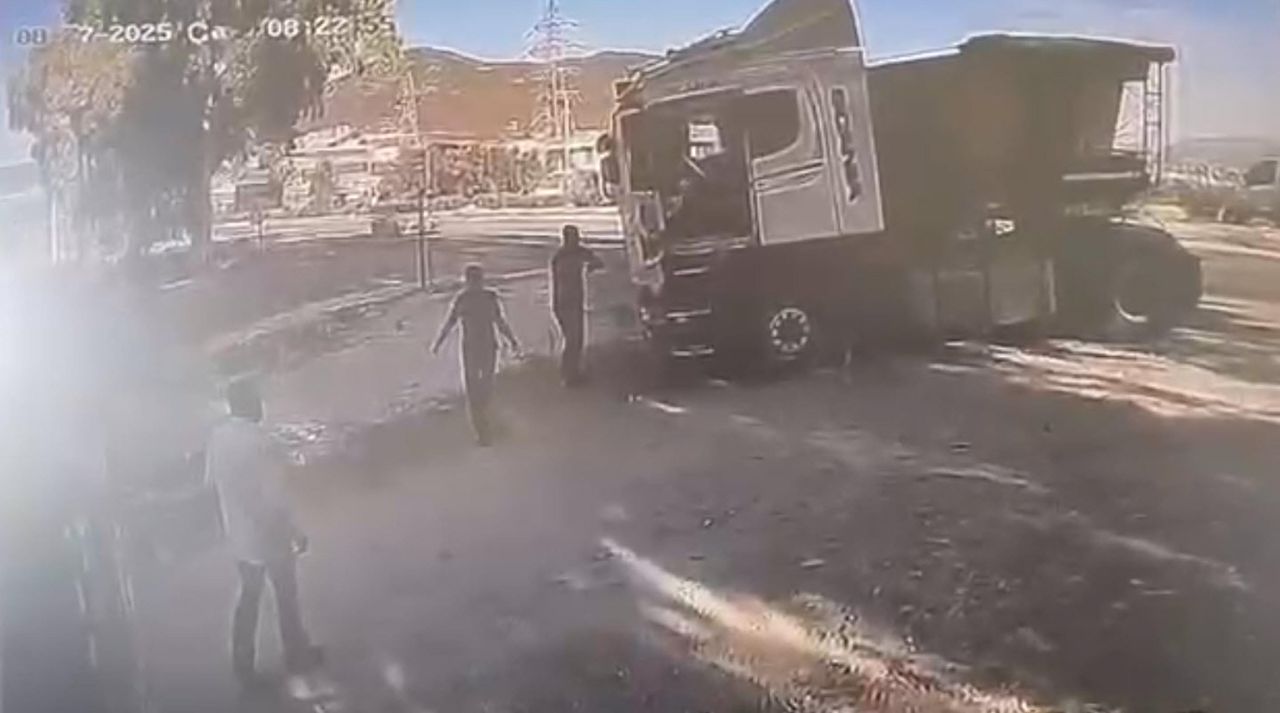 TIR şoförünün dikkati kazayı önledi; o anlar kamerada