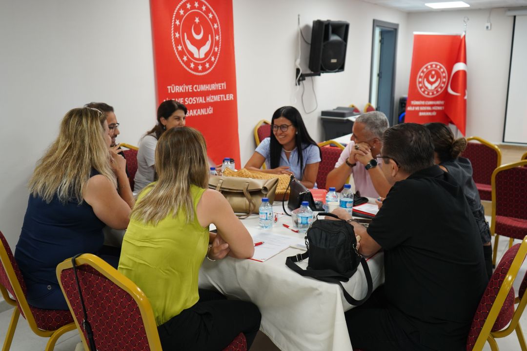 Yaşlı bireylerin sorunları ve çözüm önerileri görüşüldü