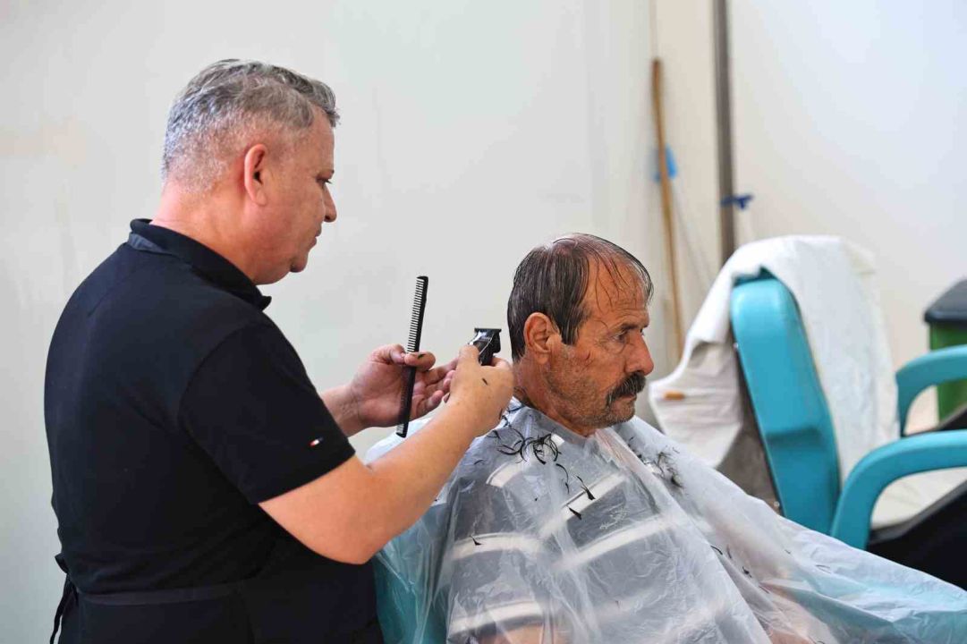 Mobil kuaför tırı Antalya’nın yaylalarında