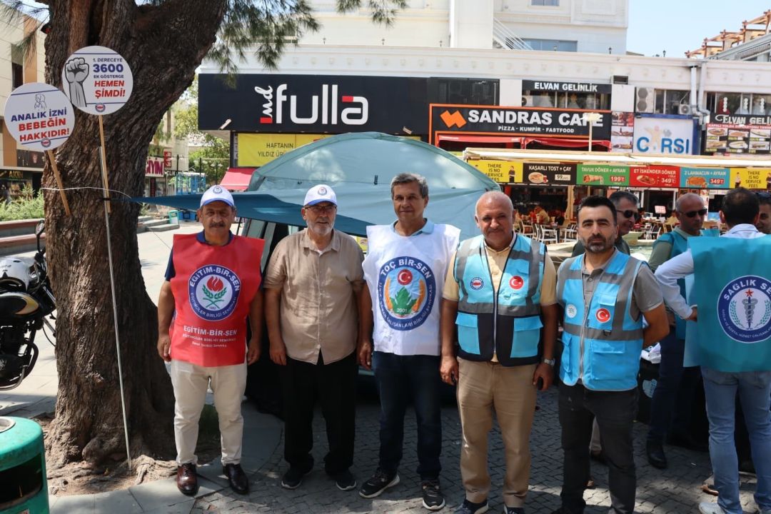 Memur Sen Antalya’da çadır kurup eylem yaptı