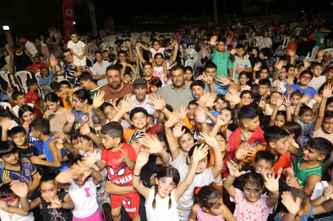 Sahne Kepez, Güneş Mahallesi’ni renklendirdi