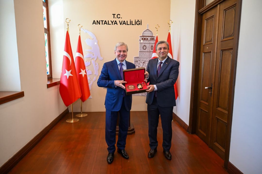 Moskova Hükümet Bakanı Çeremin'den Antalya Valiliğine ziyaret