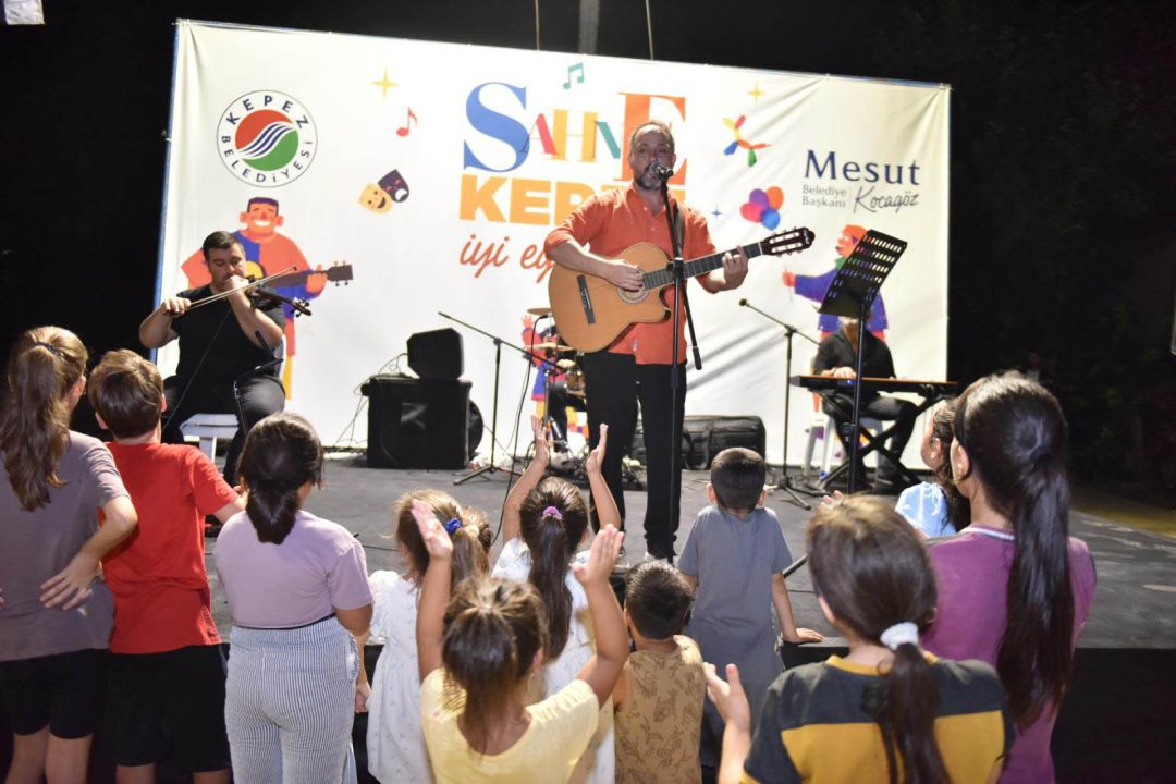 Avni Tolunay Mahallesi 'Sahne Kepez' ile renklendi
