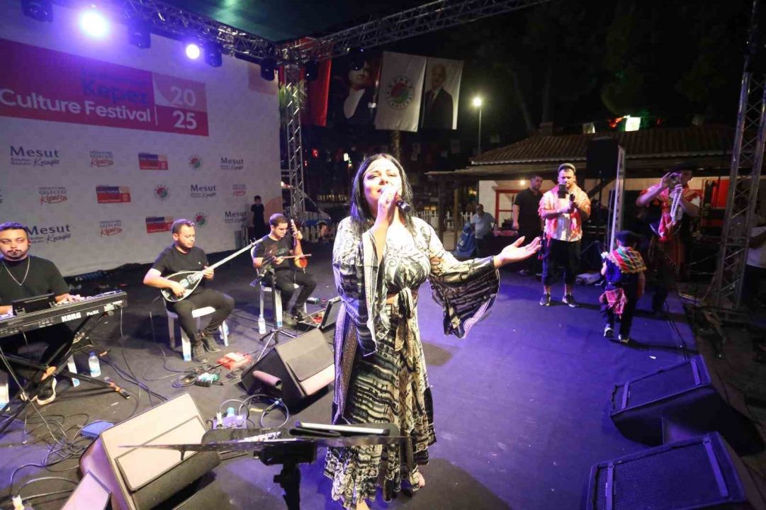 Kepez Kültür Festivali’nde Yörük ateşi yandı