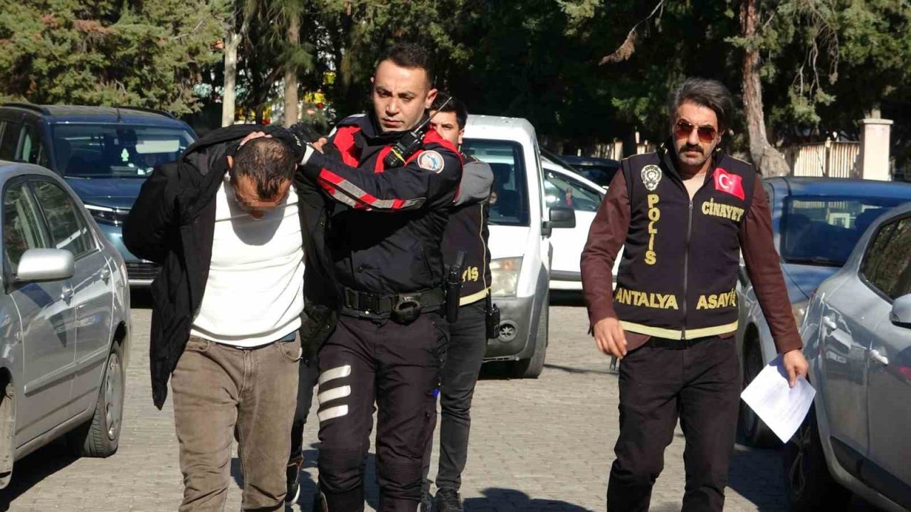 Antalya’da kıraathanedeki cinayet davasında sanık ikinci kez hakim karşısında