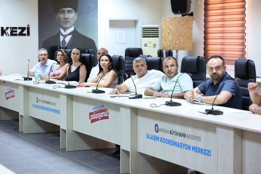 Antalya’da toplu ulaşım şoförlerine hizmet içi eğitim