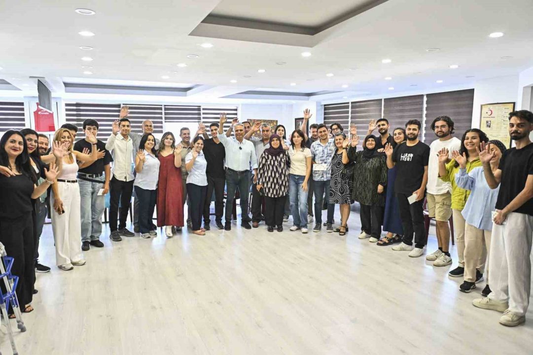 YKS’de başarılı olan MURGEM’in öğrencileri ödüllendirdi
