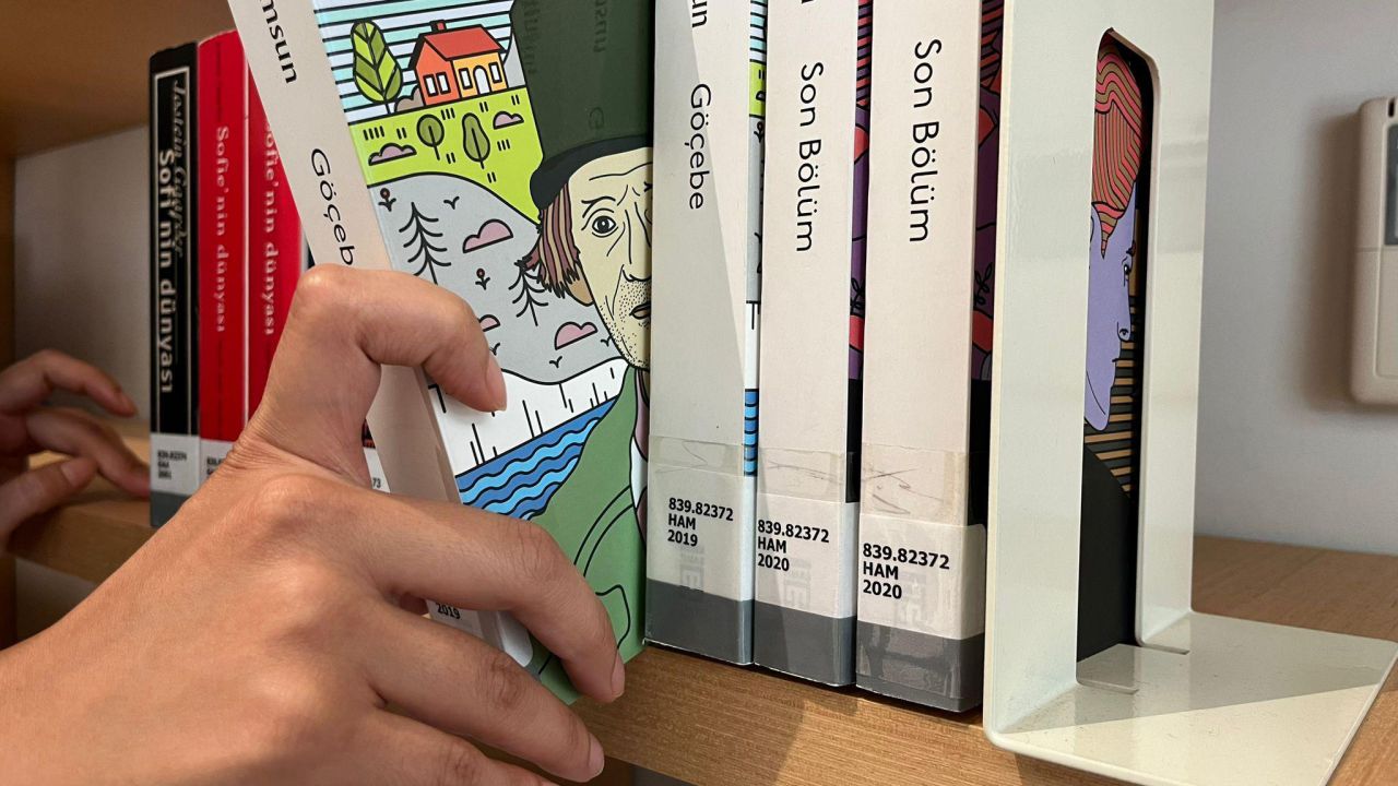 Antalya Kütüphanesi Kitap Kulübü okurları buluşturuyor