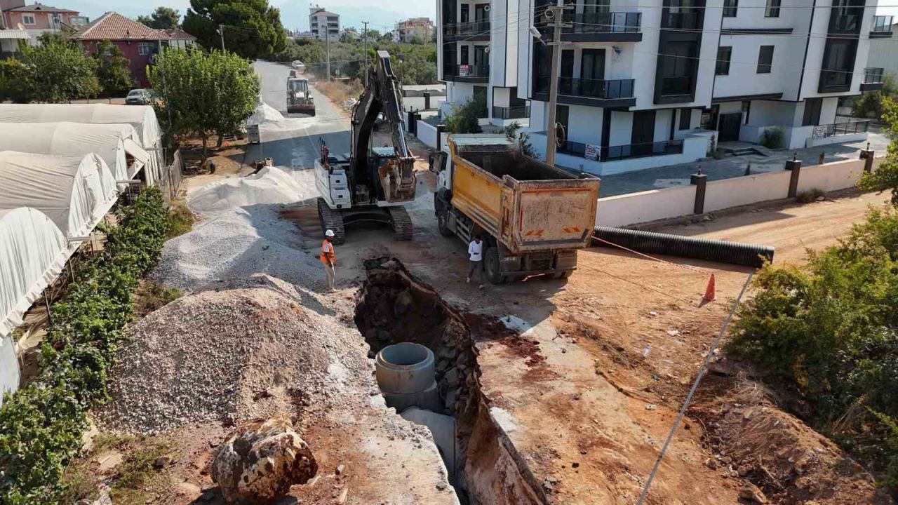 28 mahallede altyapı seferberliği: Antalya çağ atlıyor