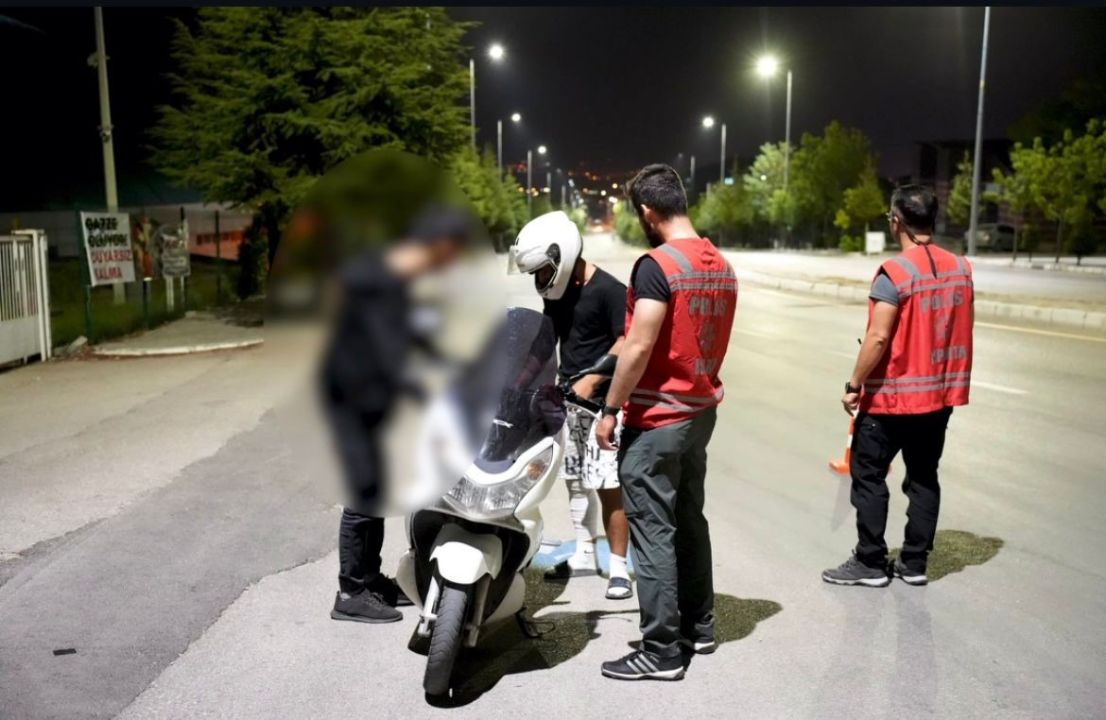 Isparta’da park ve mesire alanlarında huzur denetimi: 28 araca işlem yapıldı