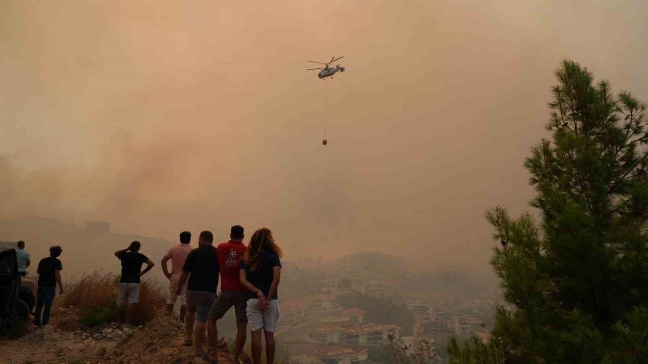 Alanya Belediye Başkanı Özçelik: "Yangında insan kaybımızın olmaması sevindirici"
