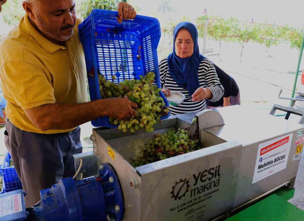 Çizmeler rafa kalktı pekmez üretimi kolaylaştı