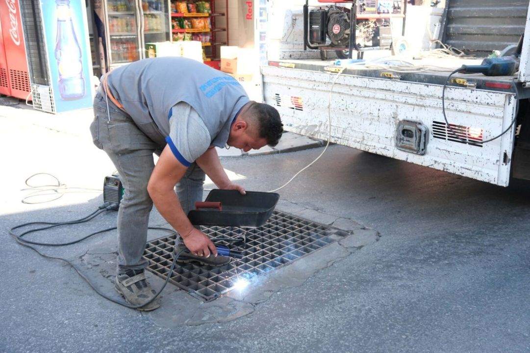 Bodrum'da mazgal ve yağmur suyu hattı temizliği sürüyor