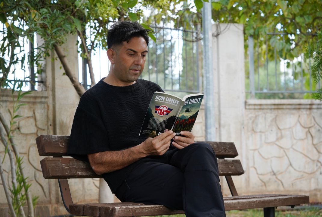 Arama kurtarma tecrübelerini kitaplaştırdı