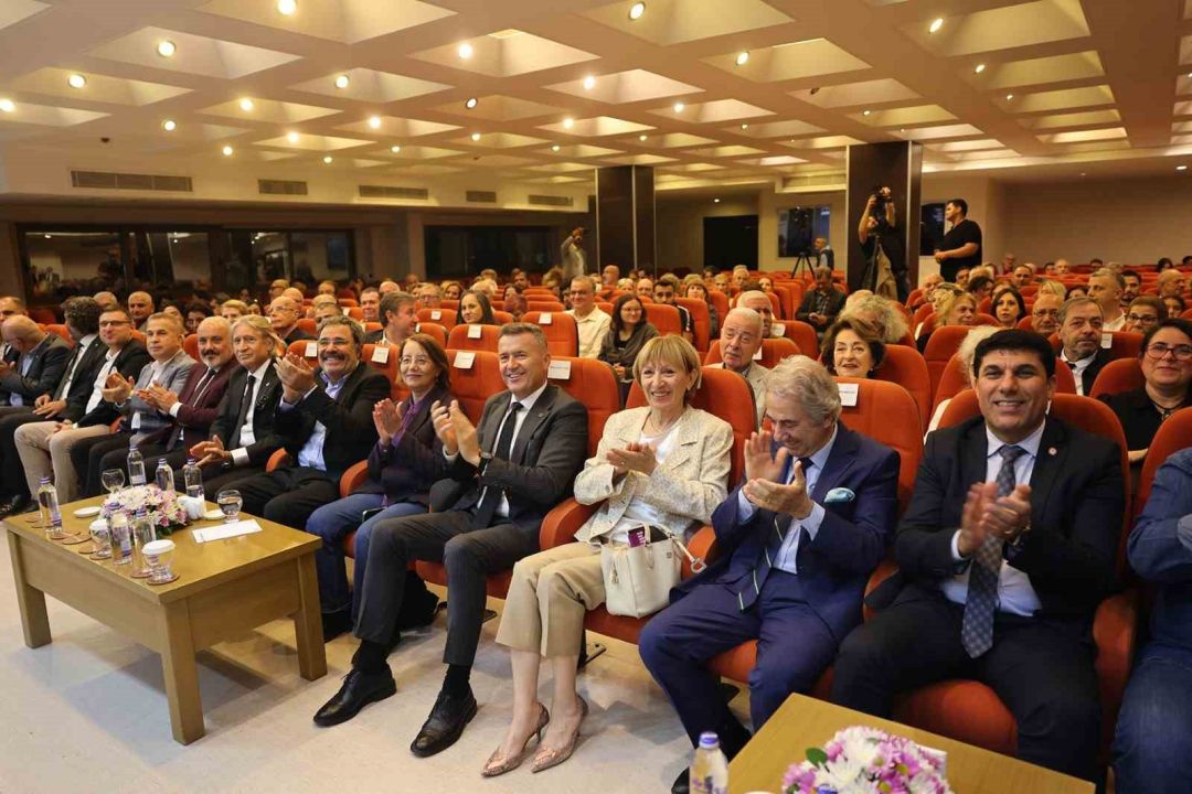Mersin Kenti Edebiyat Ödülü Ahmet Ümit’in