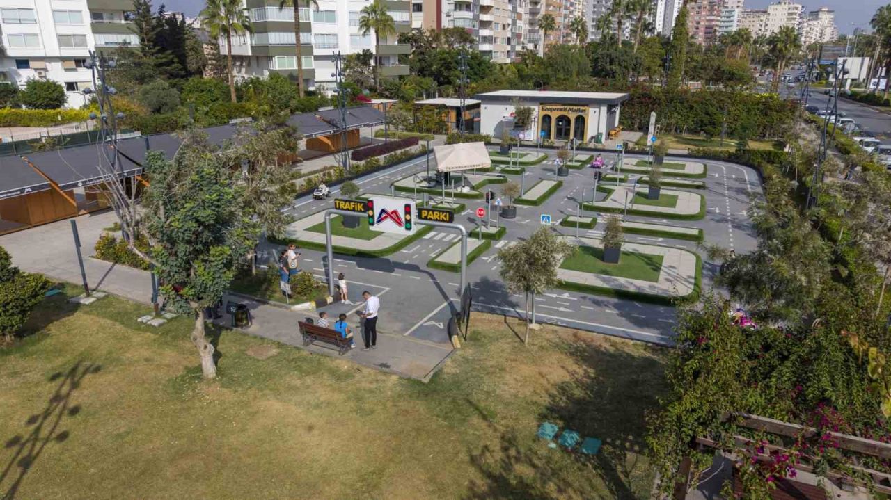 Mersin’deki Trafik Park, ara tatilde çocuklarla dolup taştı