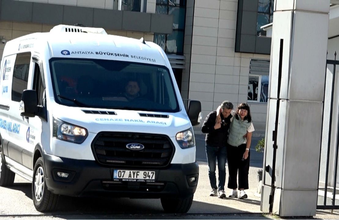Sokak ortasında defalarca bıçaklanarak öldürülen yaşlı adamın cenazesi alındı