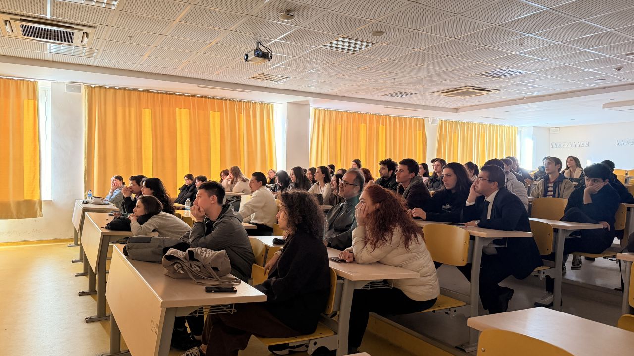 Teoriden pratiğe; film sahneleri yeniden hayat buluyor