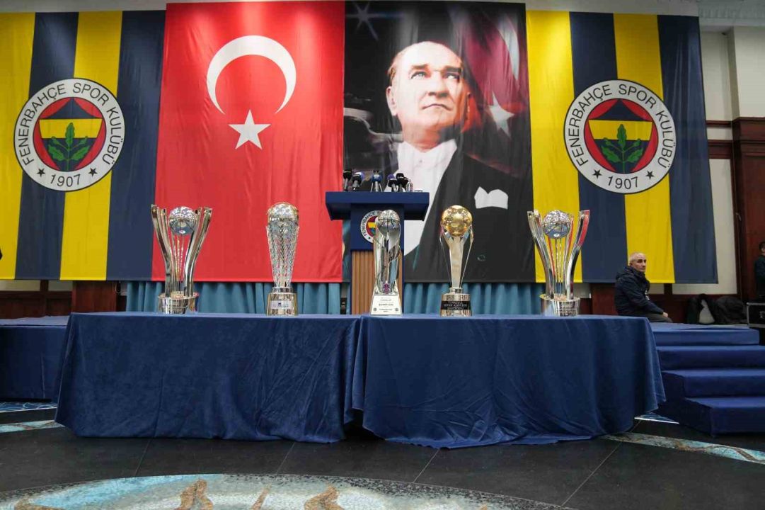 Sadettin Saran: "İnşallah çok daha fazla kupalar alacağız"