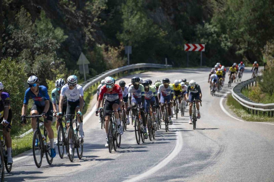 Mersin’de 120 sporcu 126 kilometrelik etapta yarıştı