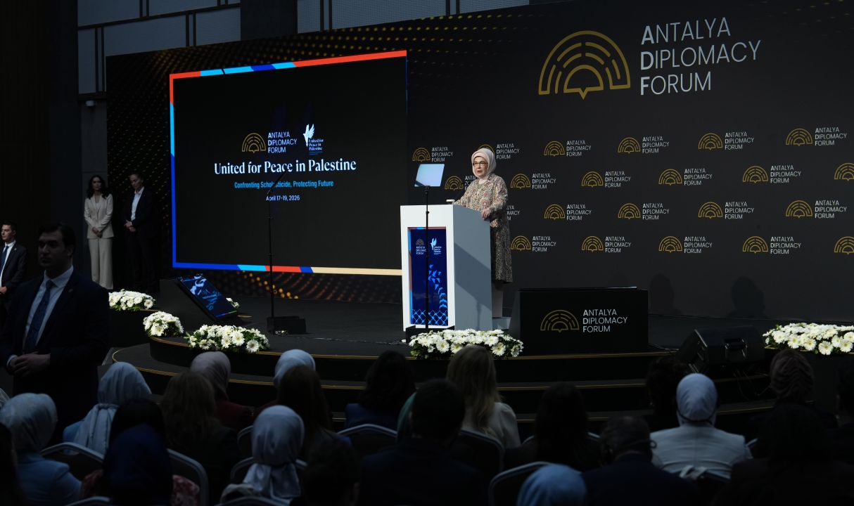 Emine Erdoğan'dan Filistinli çocukların eğitimi için çağrı