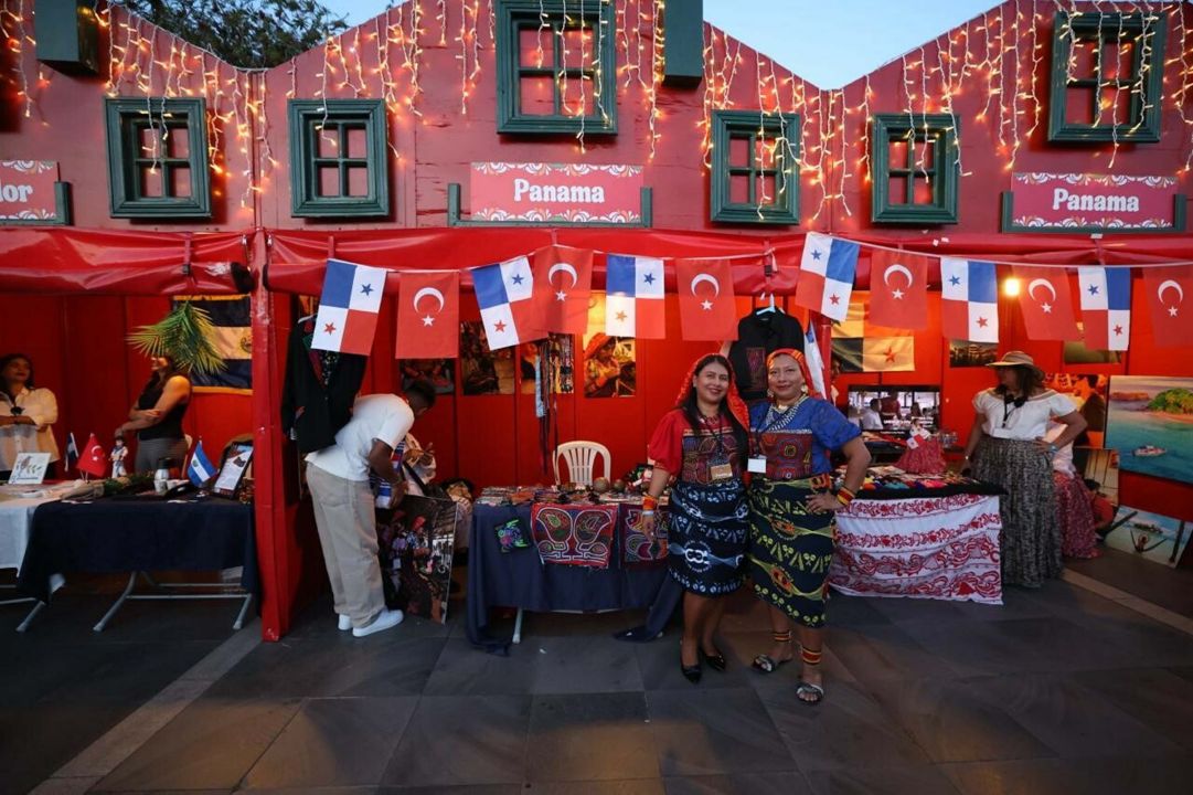 Latin Amerika kültürü ve lezzetleri Marmaris sokaklarında