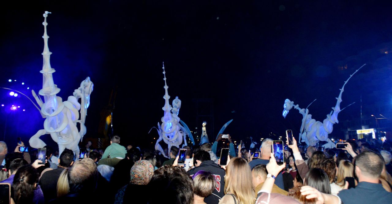 Antalya Uluslararası Tiyatro Festivali'ne renkli kortej