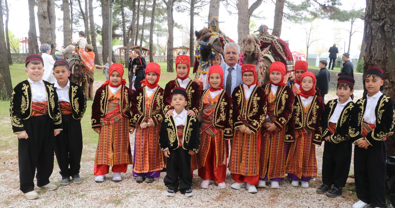 Turizm bölgesinde Yörük Göçü