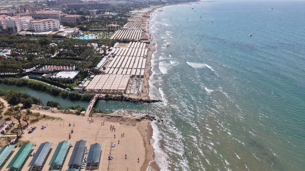 Manavgat’ta deniz kahverengiye döndü