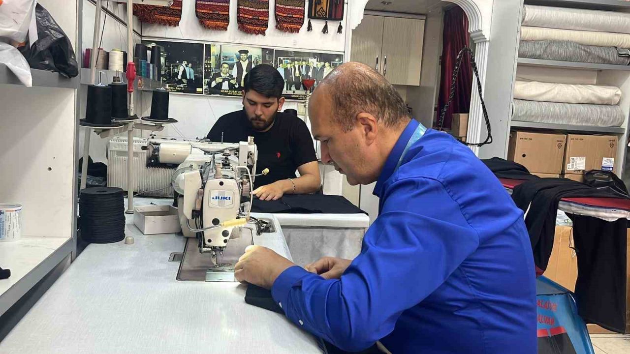 30 metrekarelik atölyede 36 yıldır Alanya şalvarını dünyaya tanıtıyor