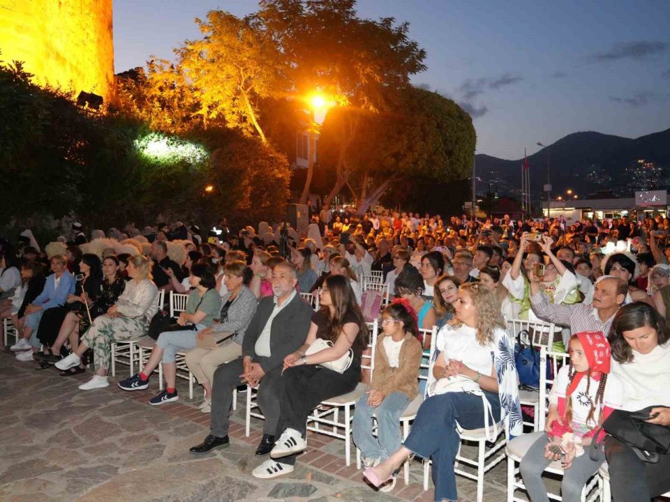 7 ülkeden 1200 katılımcı Alanya’da buluştu
