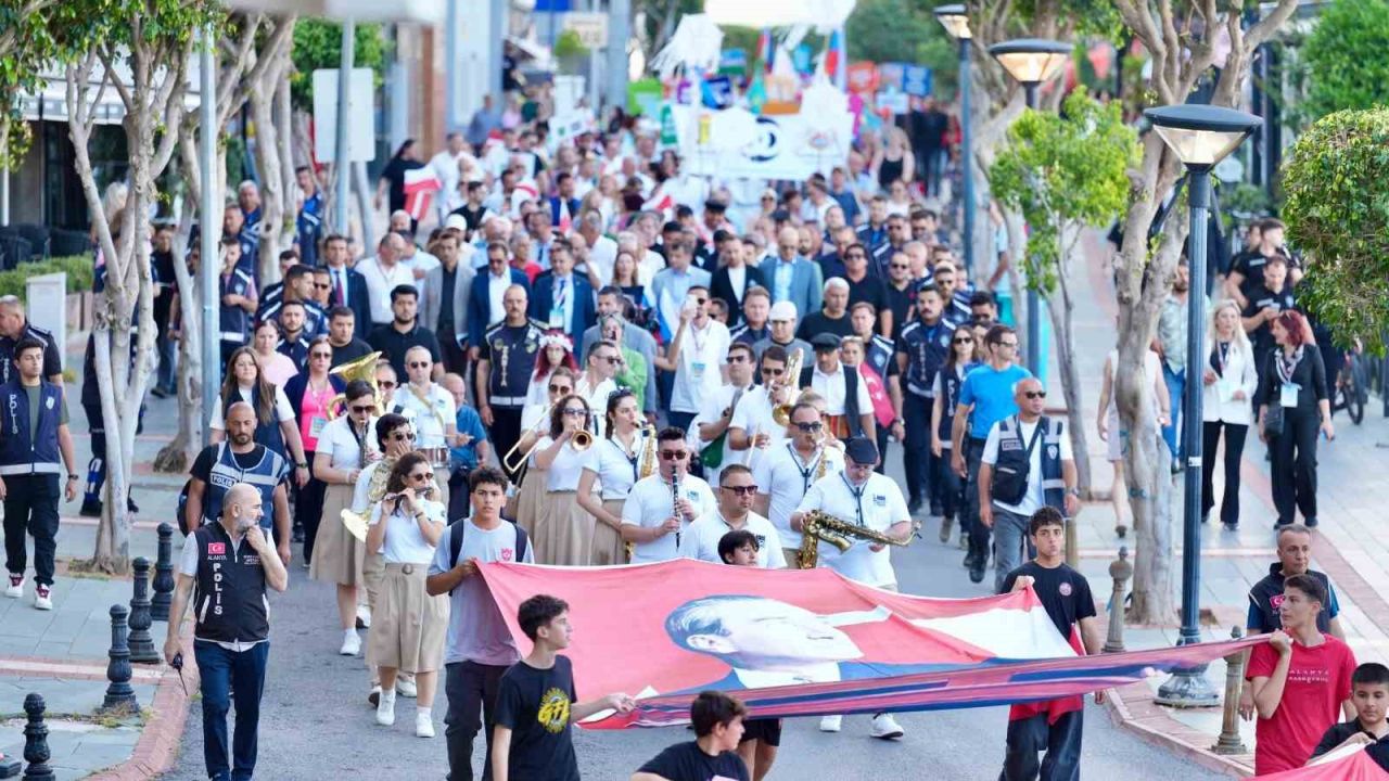 24. Alanya Uluslararası Kültür Sanat ve Turizm Festivali başladı